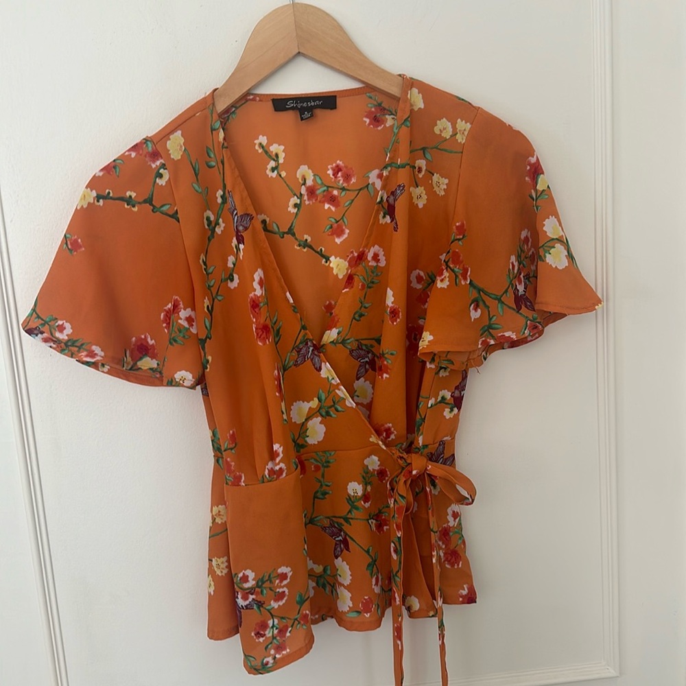 Woman Clasp Wrap blouse